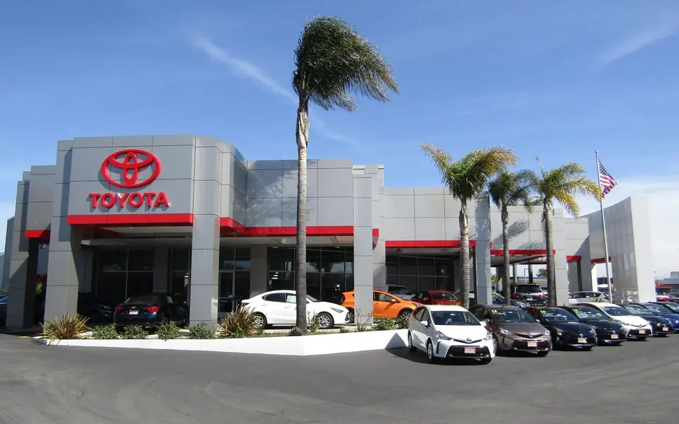 Toyota San Luis Obispo storefront