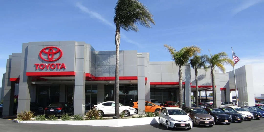 Toyota San Luis Obispo storefront